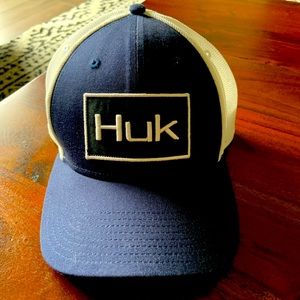 Huk performance fitted hat.